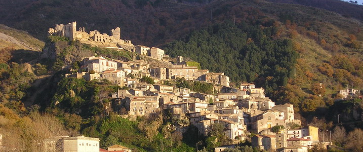 CLETO (COSENZA). L'emergenza terremoto in Italia e in Calabria