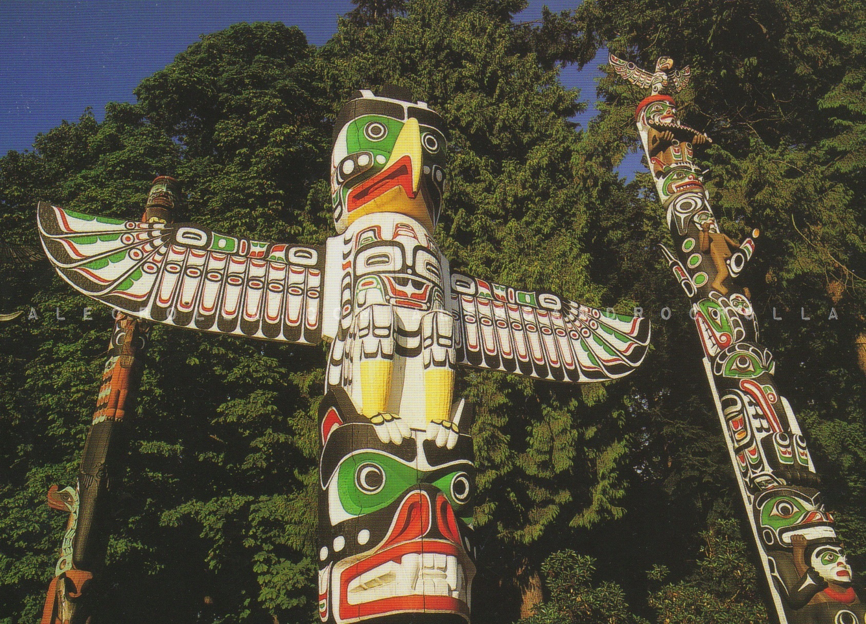 Totem dello Stanley Park di Vancouver, costa ovest del Canada, opera degli Indiani Squamish