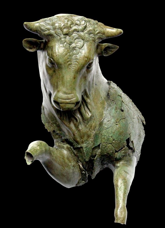 Toro Cozzante rinvenuto nel Parco Archeologico di Sibari e simbolo della colonia di Thurii