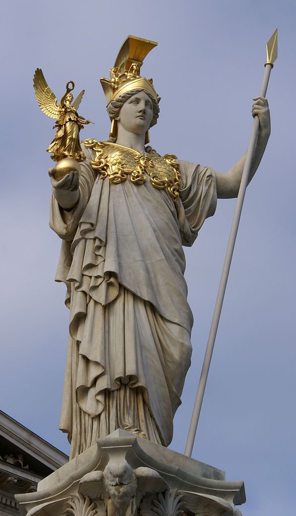 La statua di Pallade Atena davanti al Palazzo del Parlamento, Vienna, Austria